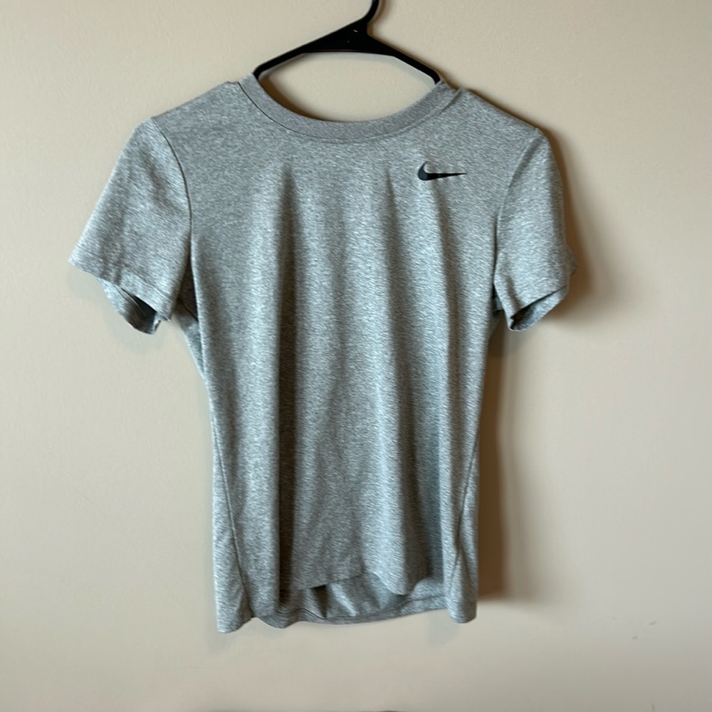 Grey athletic Nike shirt adult small